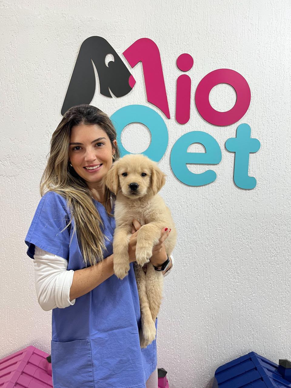 Veterinária da MioPet na recepção em Taubaté